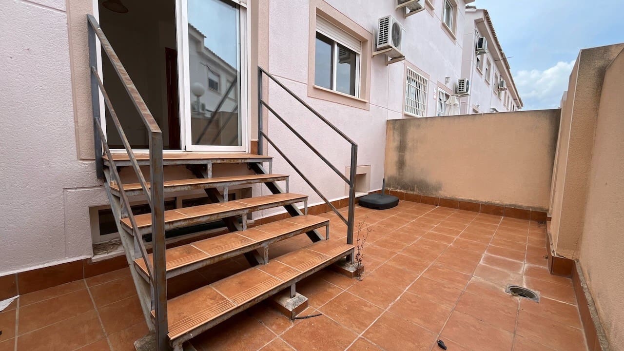 2 soverom Kjedet enebolig til salgs i Polop med svømmebasseng garasje - € 223 000 (Ref: 9241037)