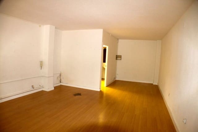 Business for sale in Centro Urbano, Benidorm - € 107,000 (Ref: 9241039)