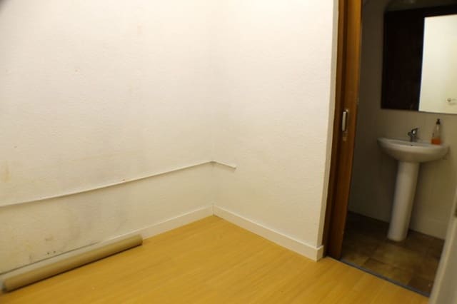 Business for sale in Centro Urbano, Benidorm - € 107,000 (Ref: 9241039)