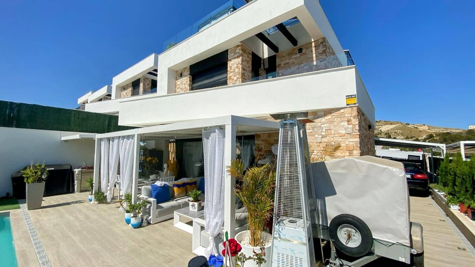 4 bedroom Villa for sale in Finestrat with pool garage - € 799,000 (Ref: 9241045)