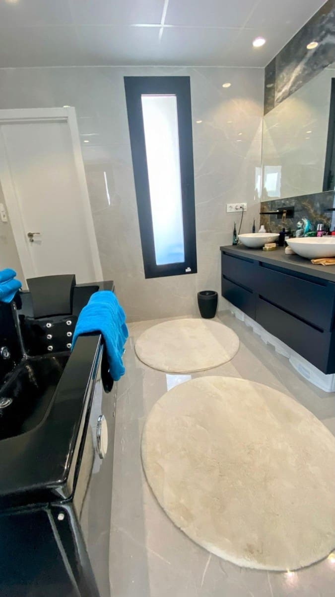 4 bedroom Villa for sale in Finestrat with pool garage - € 799,000 (Ref: 9241045)