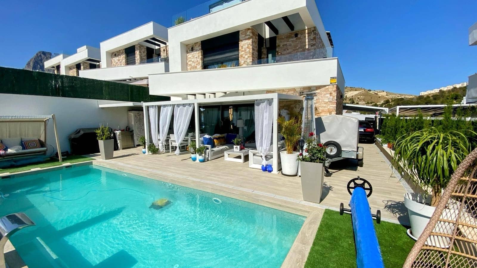 4 bedroom Villa for sale in Finestrat with pool garage - € 799,000 (Ref: 9241045)