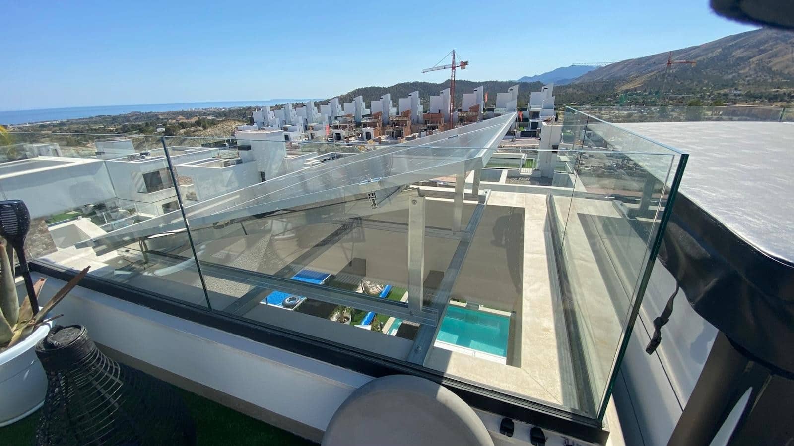 4 bedroom Villa for sale in Finestrat with pool garage - € 799,000 (Ref: 9241045)