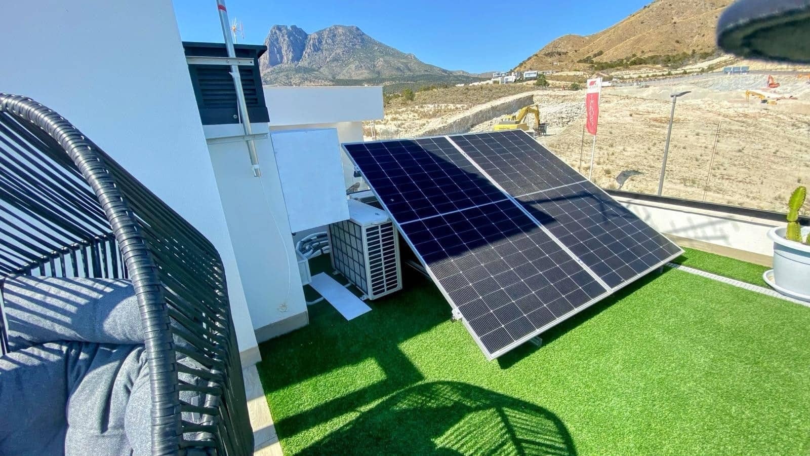 4 bedroom Villa for sale in Finestrat with pool garage - € 799,000 (Ref: 9241045)