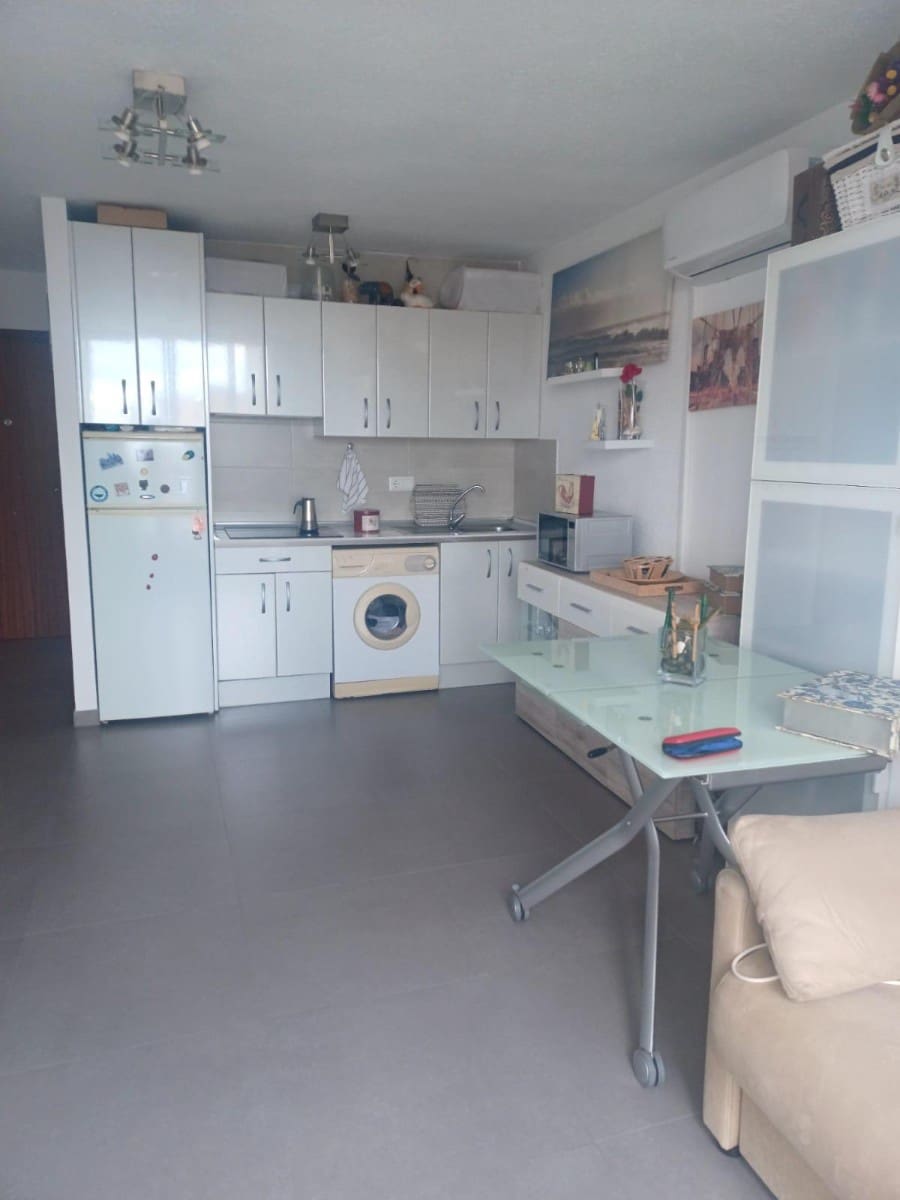 Leilighet til salgs i Benidorm med svømmebasseng garasje - € 189 000 (Ref: 9241049)