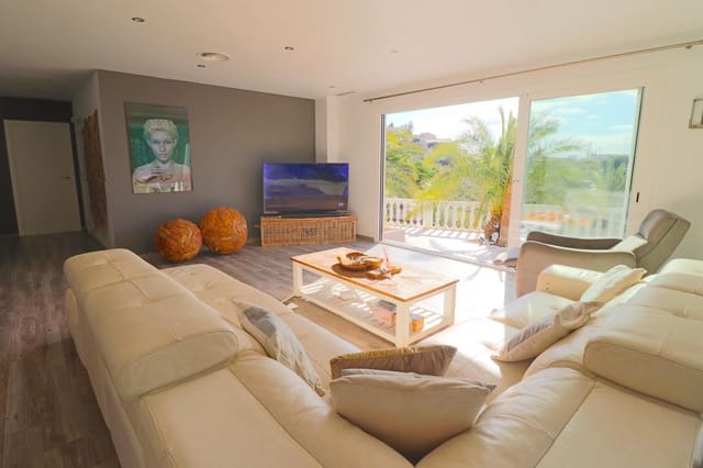 8 soveværelse Villa til salg i Coveta Fuma, El Campello med swimmingpool garage - € 2.200.000 (Ref: 9241050)