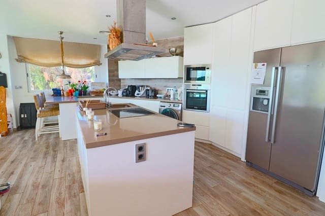 8 soveværelse Villa til salg i Coveta Fuma, El Campello med swimmingpool garage - € 2.200.000 (Ref: 9241050)