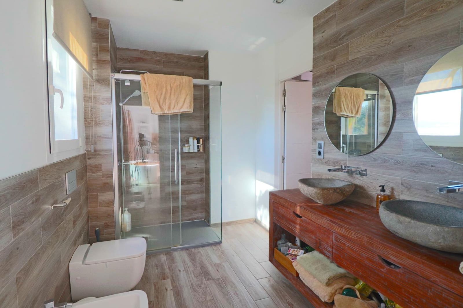 8 bedroom Villa for sale in Coveta Fuma with pool garage - € 2,200,000 (Ref: 9241050)