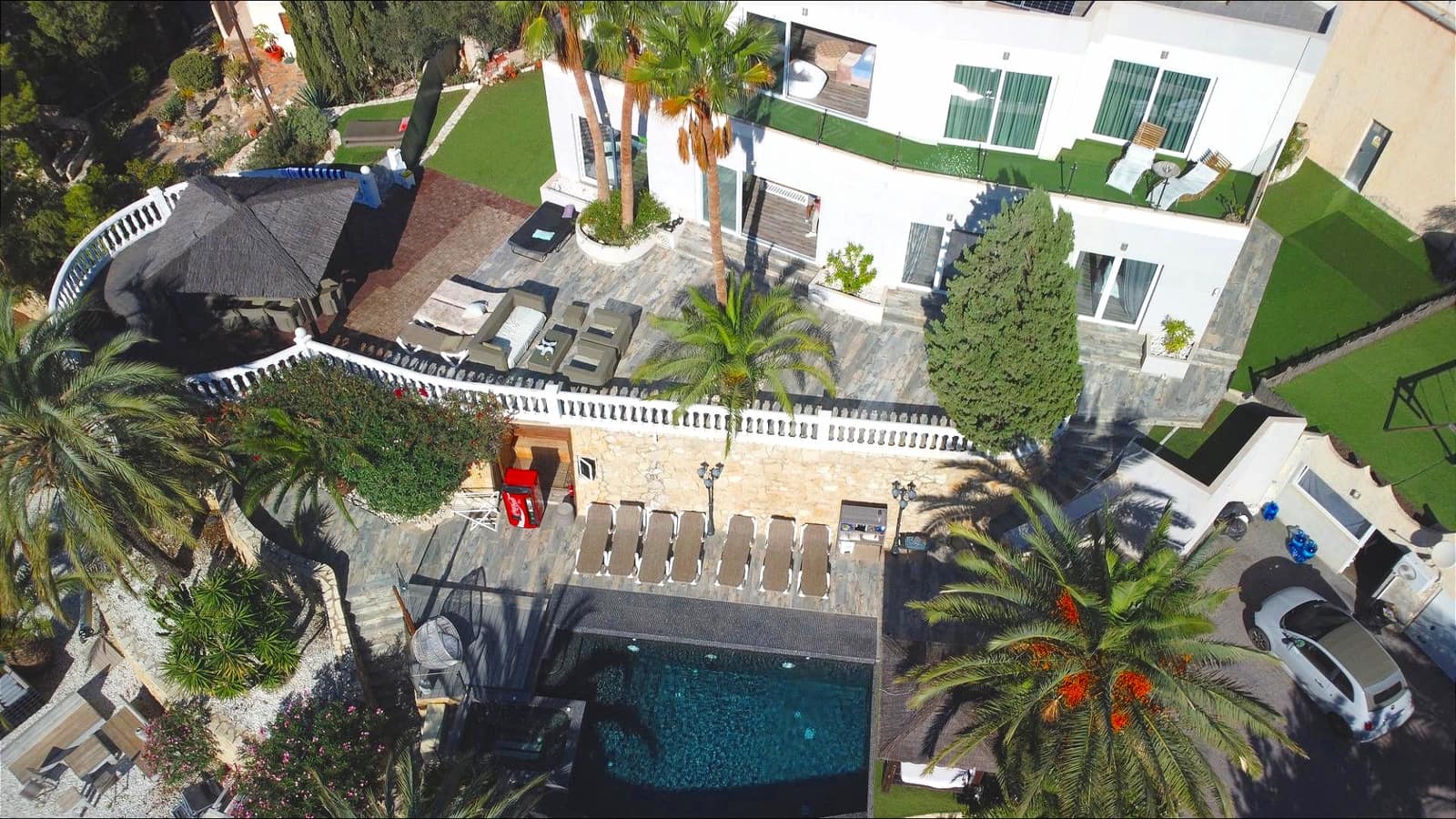 8 bedroom Villa for sale in Coveta Fuma with pool garage - € 2,200,000 (Ref: 9241050)