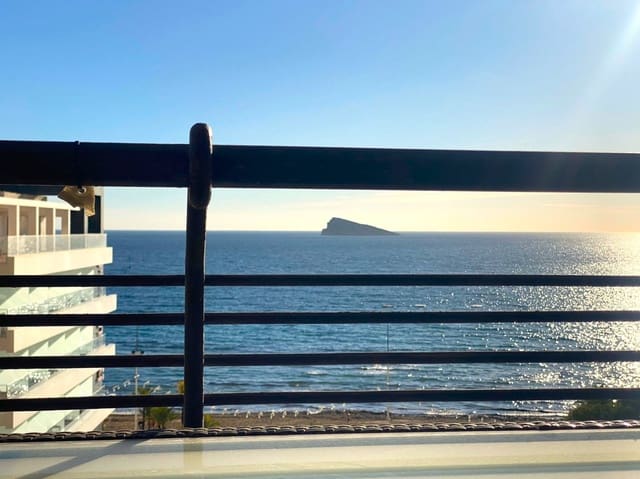   1 soveværelse   ferieStrandlejlighed i Levante, Benidorm med   garage  - € 1.800 (Ref: 9241053)