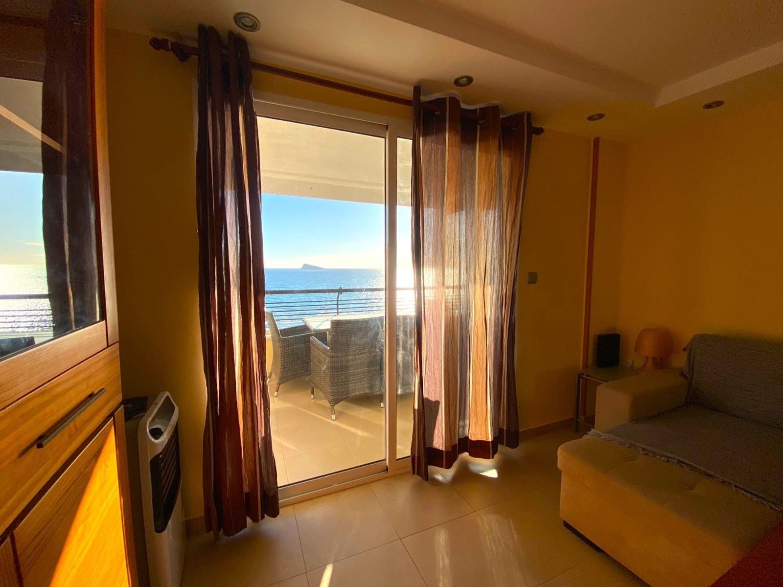 1 bedroom Beach Apartment for holiday rental in Benidorm with garage - € 1,800 (Ref: 9241053)