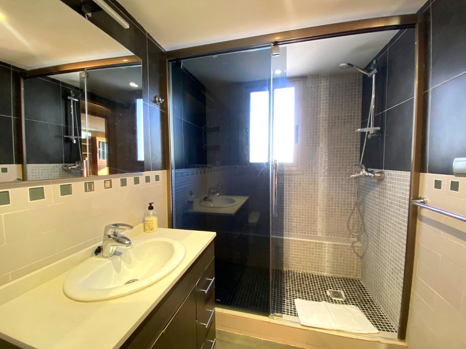 1 bedroom Beach Apartment for holiday rental in Benidorm with garage - € 1,800 (Ref: 9241053)