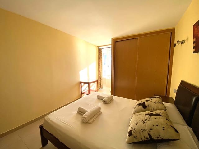   1 soveværelse   ferieStrandlejlighed i Levante, Benidorm med   garage  - € 1.800 (Ref: 9241053)