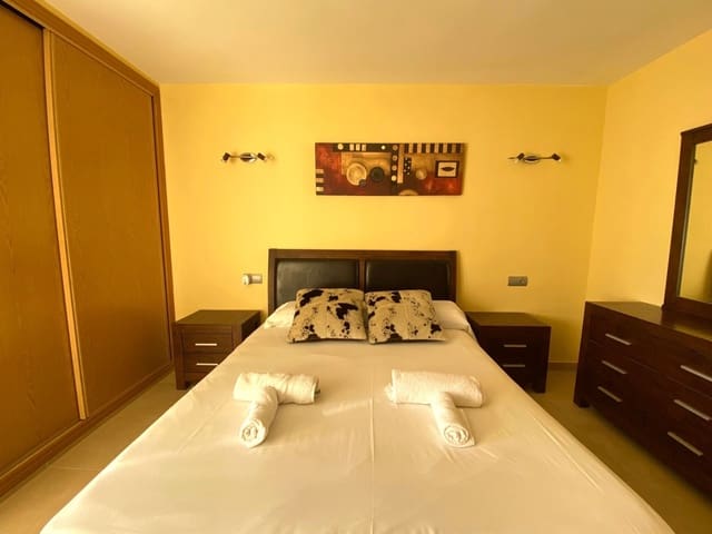   1 soveværelse   ferieStrandlejlighed i Levante, Benidorm med   garage  - € 1.800 (Ref: 9241053)