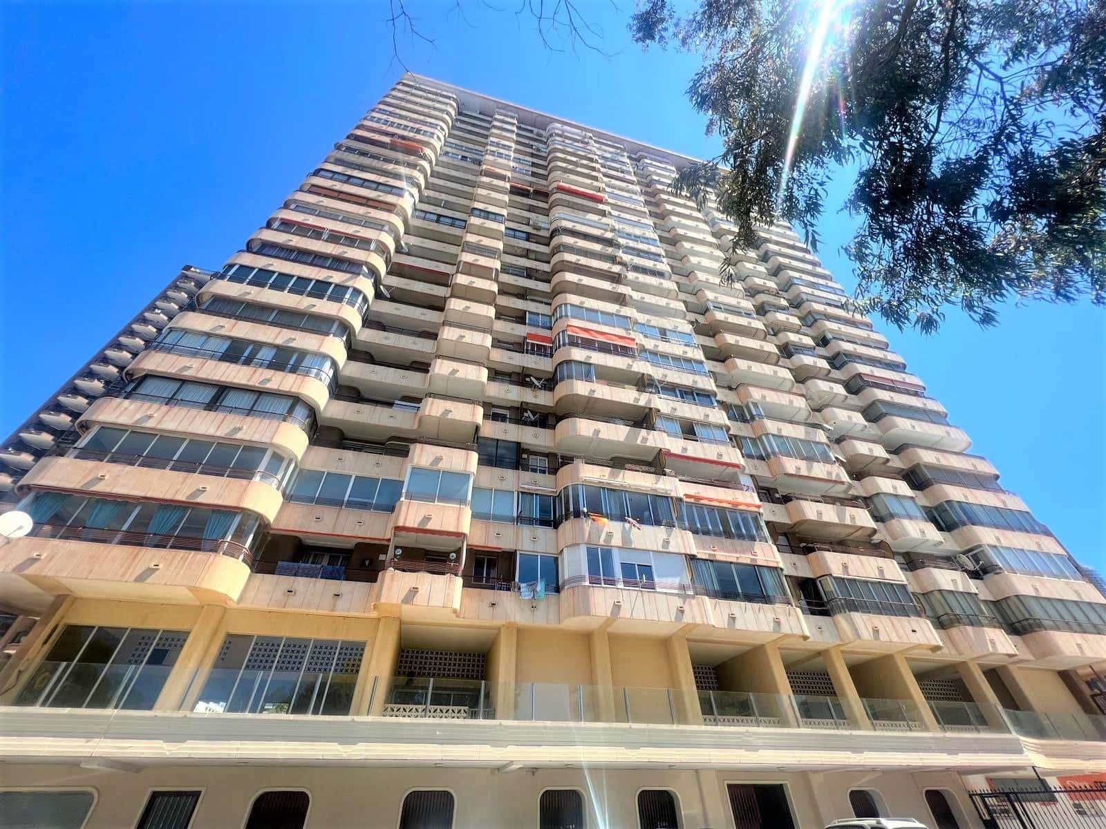 1 bedroom Beach Apartment for holiday rental in Benidorm with garage - € 1,800 (Ref: 9241053)