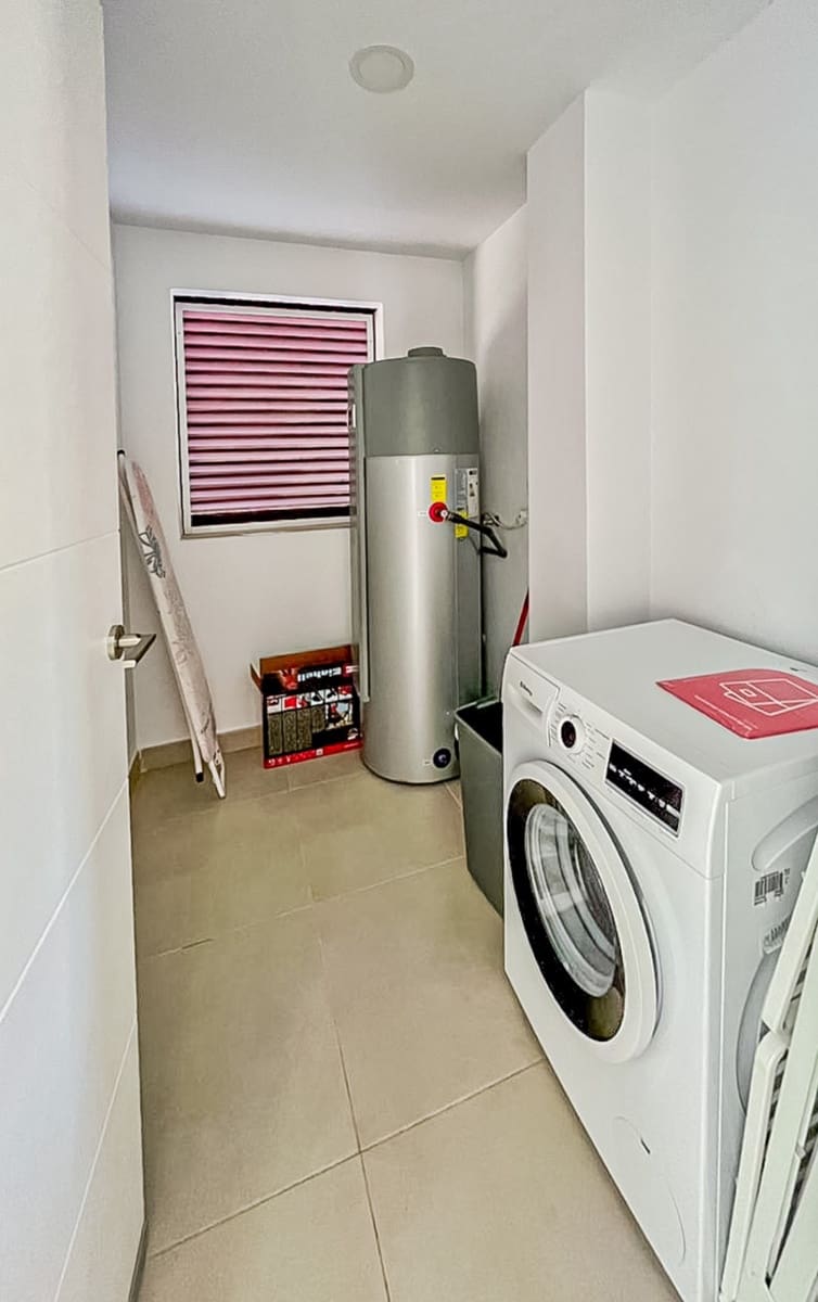 4 sypialnia Willa na sprzedaż w La Nucia z basenem garażem - 580 000 € (Ref: 9241055)