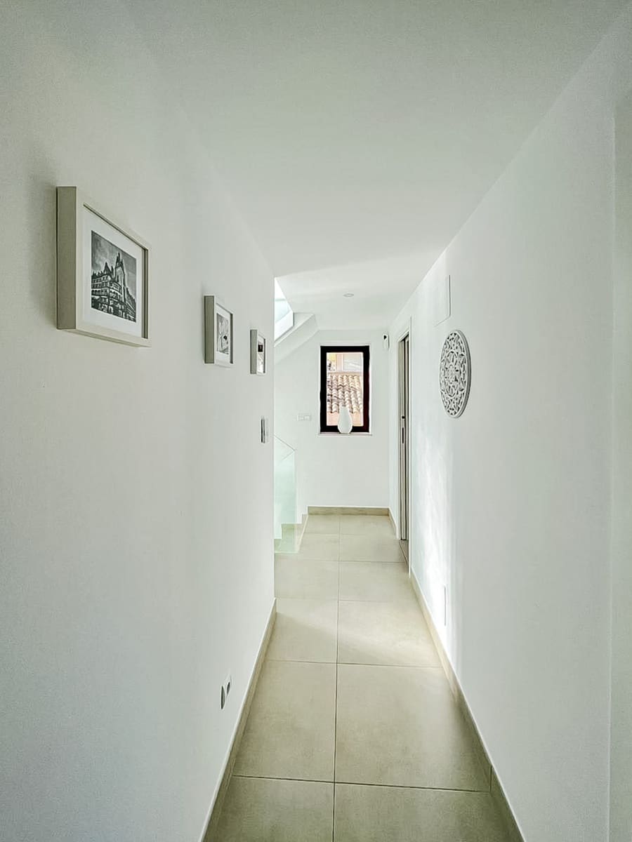 4 sypialnia Willa na sprzedaż w La Nucia z basenem garażem - 580 000 € (Ref: 9241055)