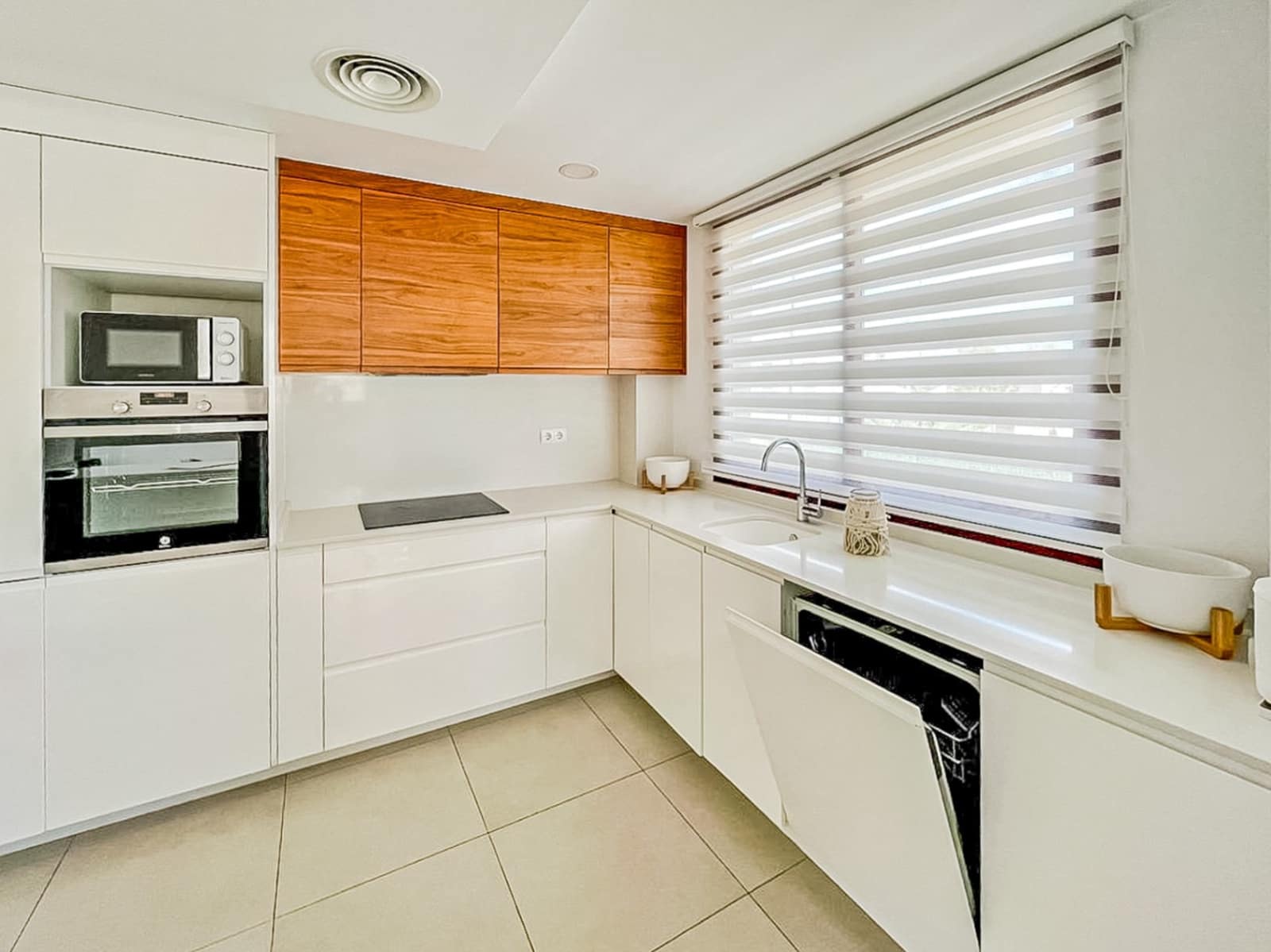 4 sypialnia Willa na sprzedaż w La Nucia z basenem garażem - 580 000 € (Ref: 9241055)