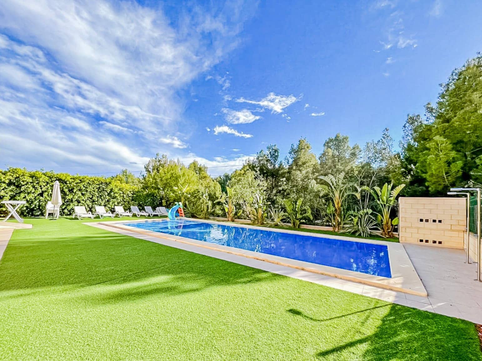 4 sypialnia Willa na sprzedaż w La Nucia z basenem garażem - 580 000 € (Ref: 9241055)