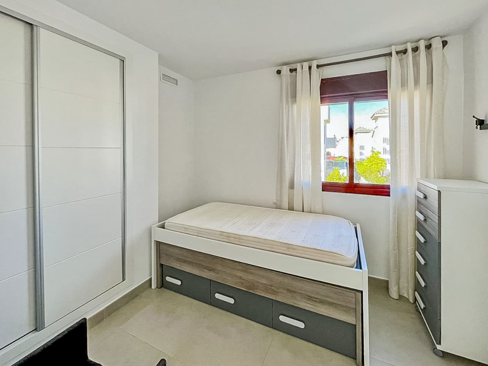 4 sypialnia Willa na sprzedaż w La Nucia z basenem garażem - 580 000 € (Ref: 9241055)