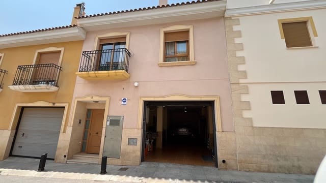 4 soveværelse Byhus til salg i La Nucia Pueblo  , La Nucia med garage - € 307.000 (Ref: 9241056)