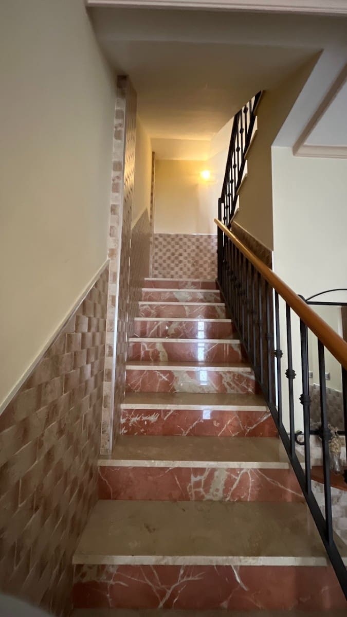 4 quarto Casa em Banda para venda em La Nucia com garagem - 307 000 € (Ref: 9241056)