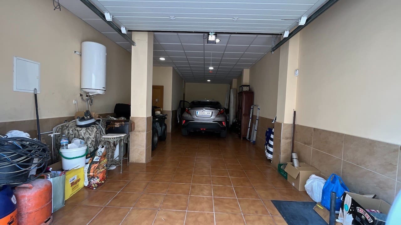 4 quarto Casa em Banda para venda em La Nucia com garagem - 307 000 € (Ref: 9241056)