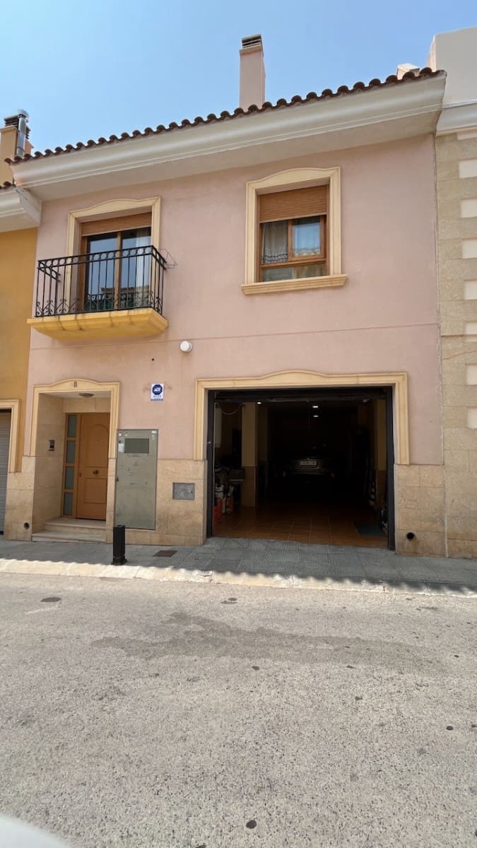 4 quarto Casa em Banda para venda em La Nucia com garagem - 307 000 € (Ref: 9241056)