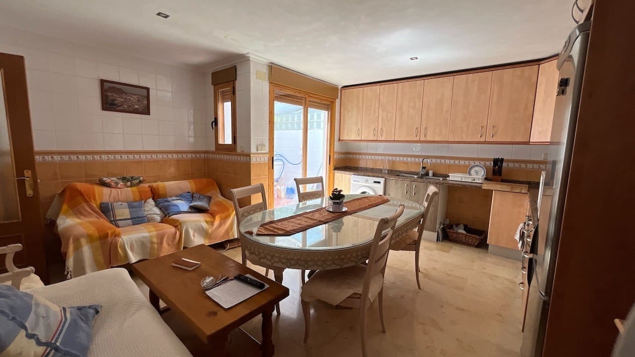 4 quarto Casa em Banda para venda em La Nucia com garagem - 307 000 € (Ref: 9241056)