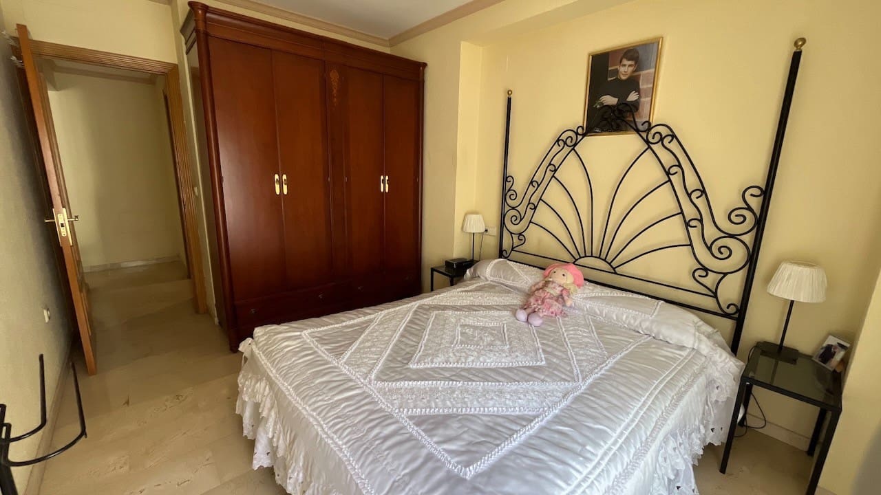 4 quarto Casa em Banda para venda em La Nucia com garagem - 307 000 € (Ref: 9241056)