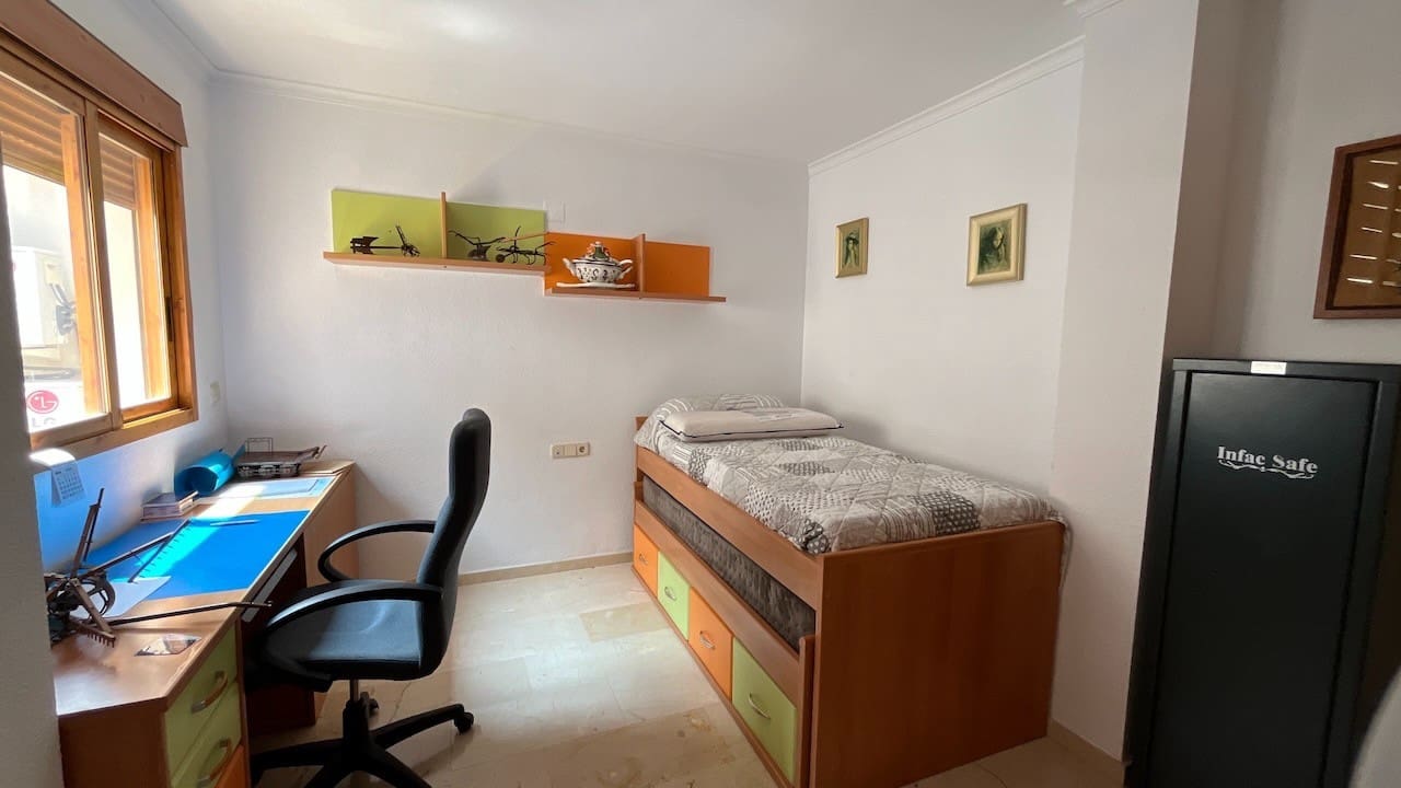 4 quarto Casa em Banda para venda em La Nucia com garagem - 307 000 € (Ref: 9241056)