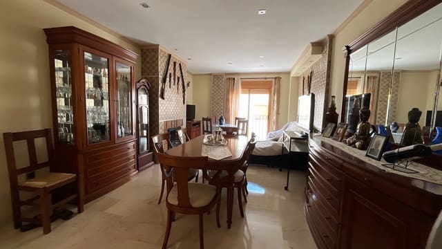 4 soveværelse Byhus til salg i La Nucia Pueblo  , La Nucia med garage - € 307.000 (Ref: 9241056)