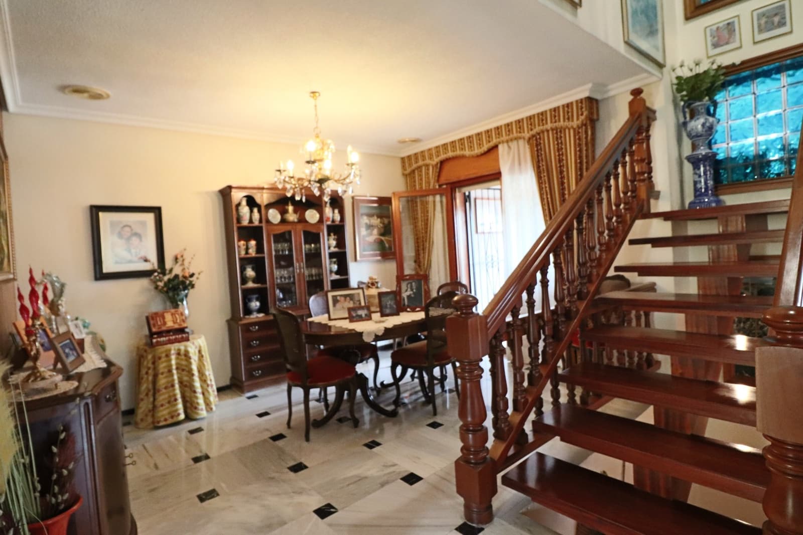 6 quarto Moradia para venda em La Nucia com garagem - 585 000 € (Ref: 9241060)