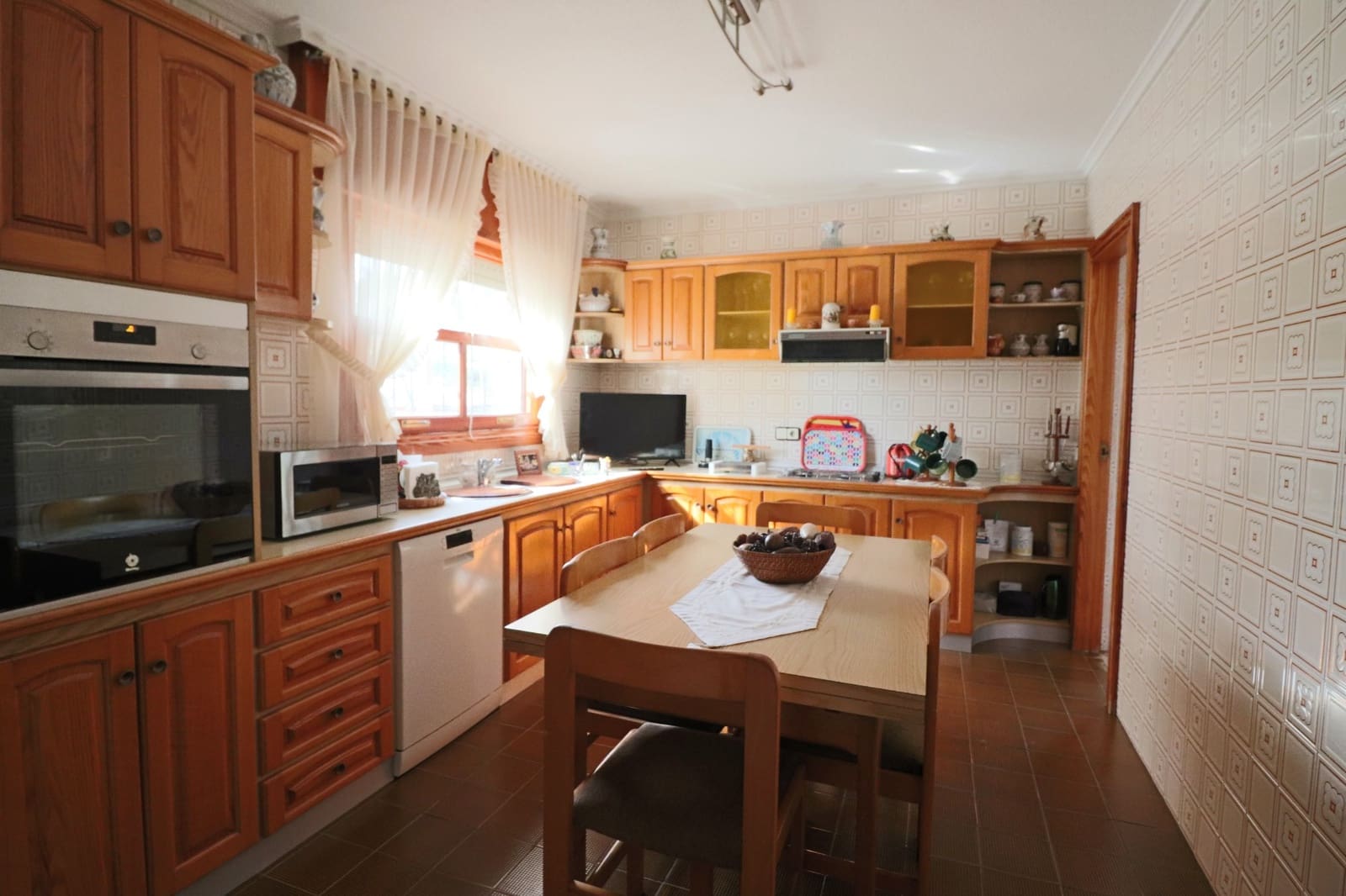 6 quarto Moradia para venda em La Nucia com garagem - 585 000 € (Ref: 9241060)