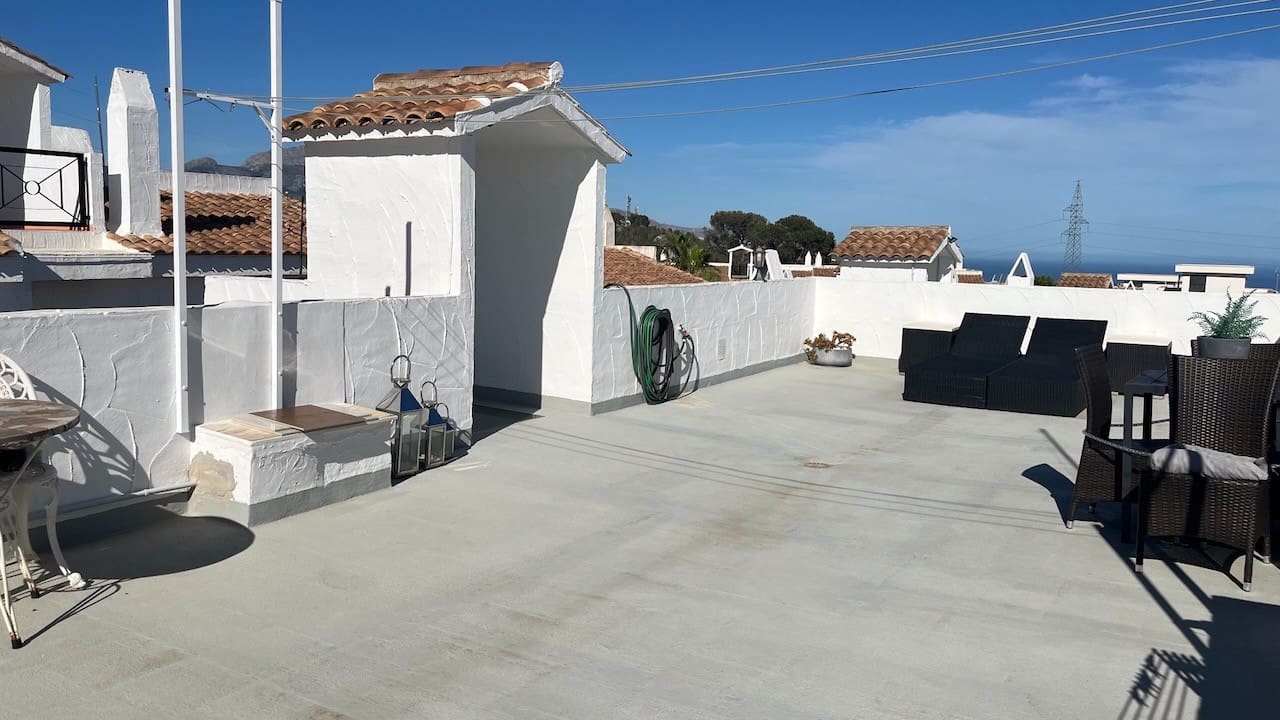 3 soverom Kjedet enebolig til salgs i La Nucia med svømmebasseng - € 325 000 (Ref: 9241061)