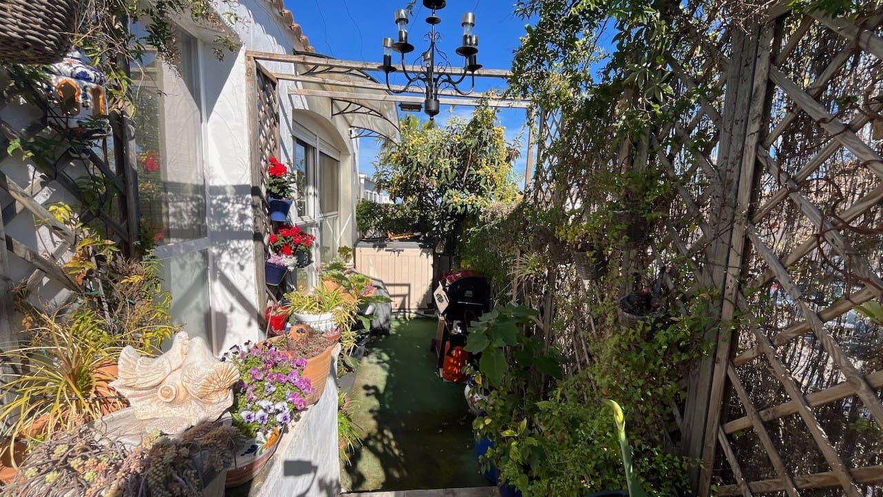 3 soverom Kjedet enebolig til salgs i La Nucia med svømmebasseng - € 325 000 (Ref: 9241061)