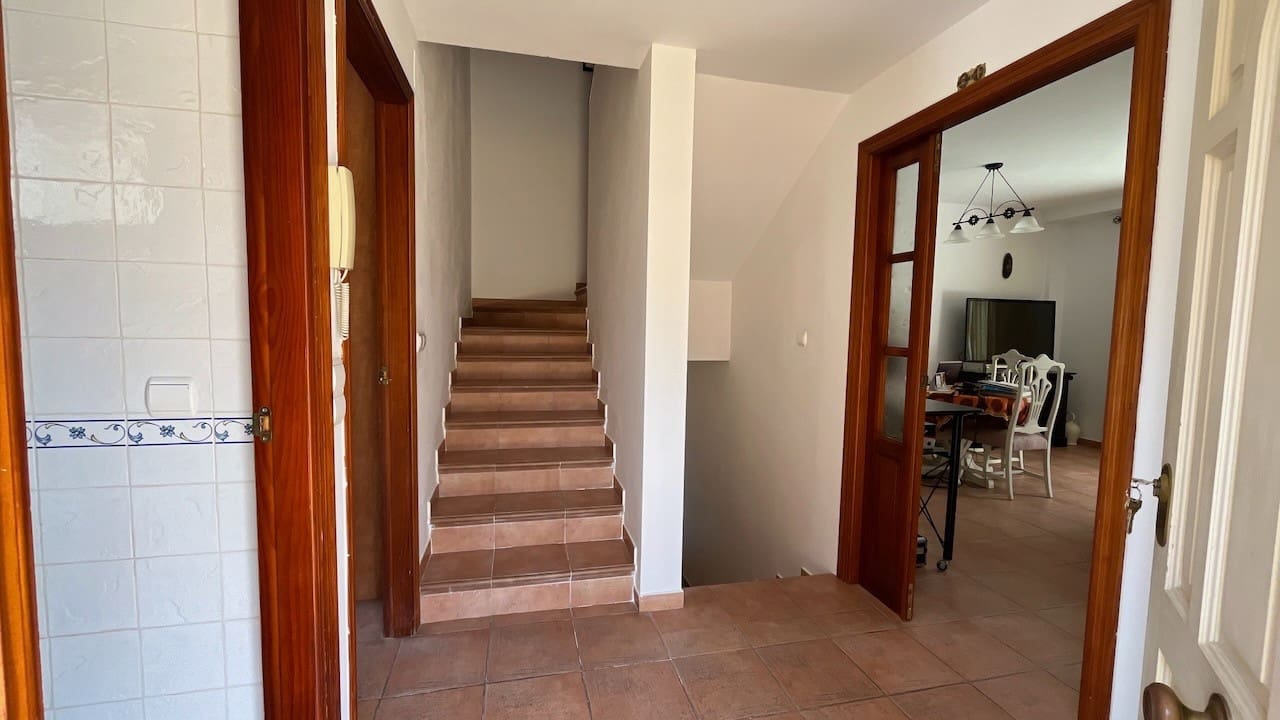 4 soverom Kjedet enebolig til salgs i La Nucia med garasje - € 319 000 (Ref: 9241062)