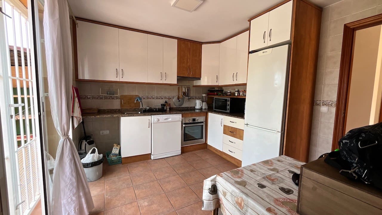 4 soverom Kjedet enebolig til salgs i La Nucia med garasje - € 319 000 (Ref: 9241062)