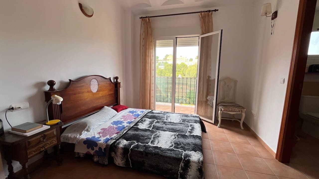 4 soverom Kjedet enebolig til salgs i La Nucia med garasje - € 319 000 (Ref: 9241062)