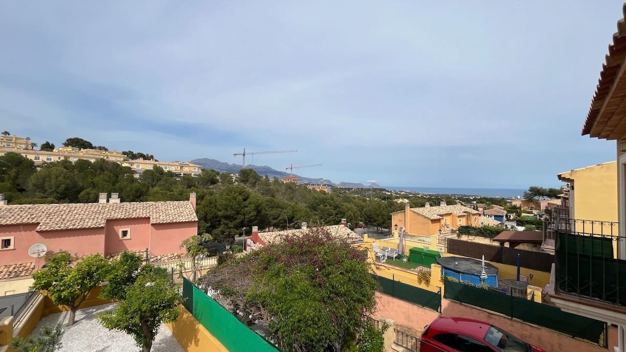 4 soverom Kjedet enebolig til salgs i La Nucia med garasje - € 319 000 (Ref: 9241062)