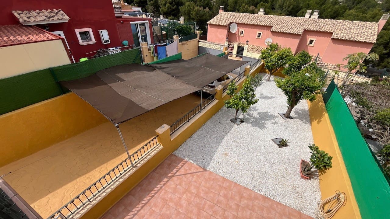 4 soverom Kjedet enebolig til salgs i La Nucia med garasje - € 319 000 (Ref: 9241062)