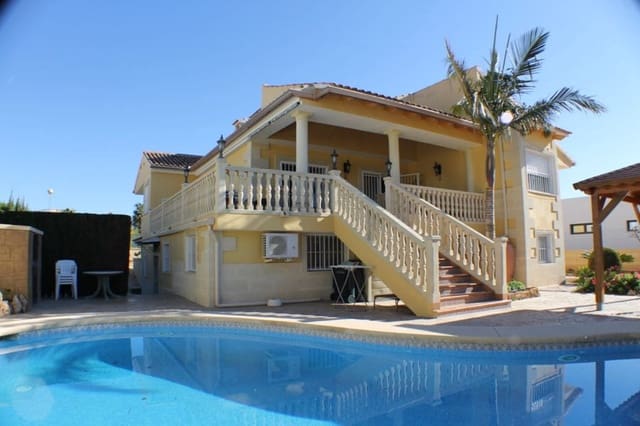 6 soveværelse Villa til salg i Pueblo - Urbanizaciones, Alfaz del Pi / L'Alfàs del Pi med swimmingpool garage - € 811.000 (Ref: 9241070)