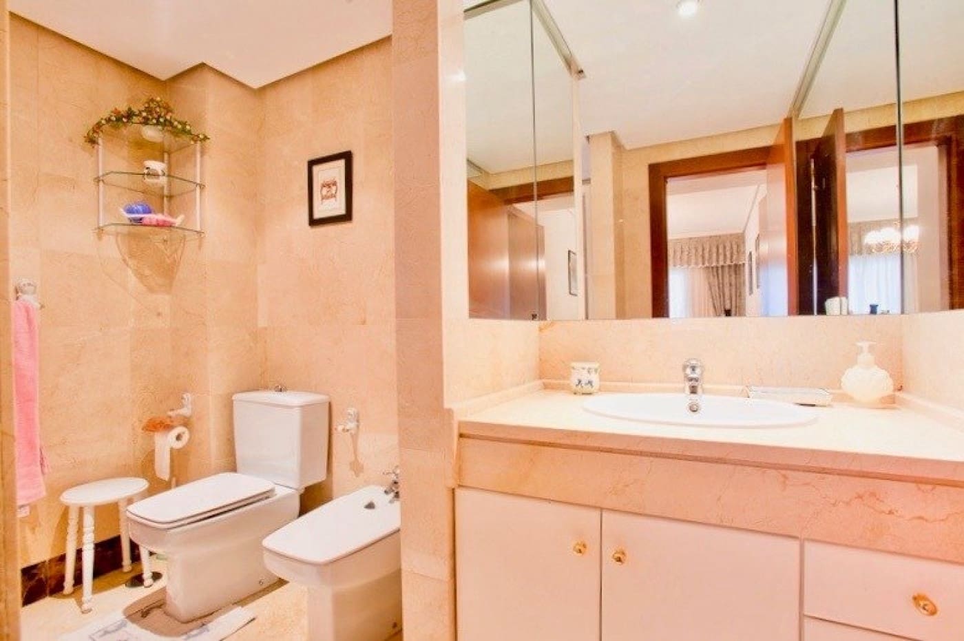 3 sypialnia Apartament na sprzedaż w Benidorm z basenem garażem - 585 000 € (Ref: 9241074)