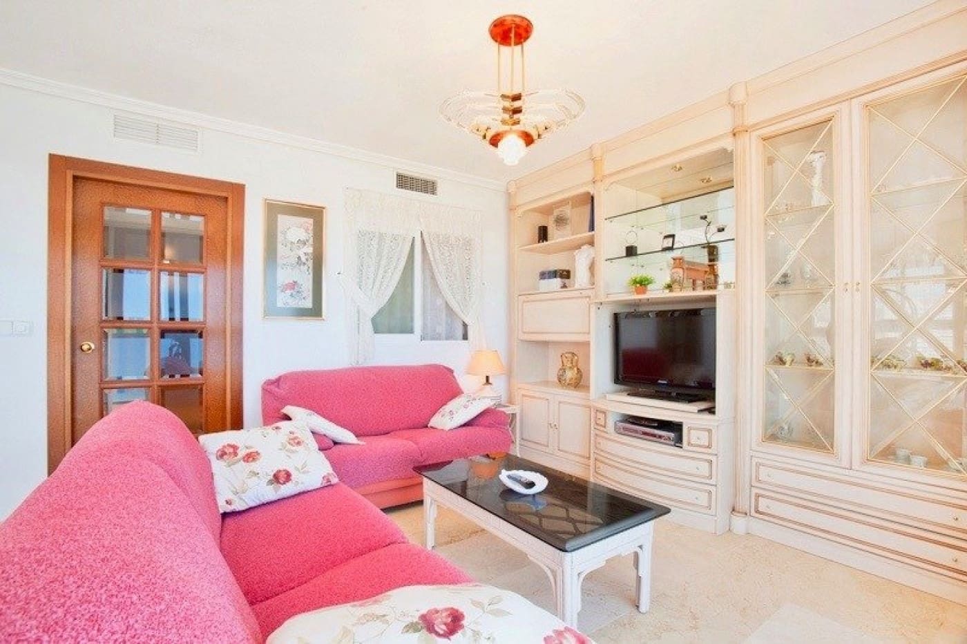 3 sypialnia Apartament na sprzedaż w Benidorm z basenem garażem - 585 000 € (Ref: 9241074)