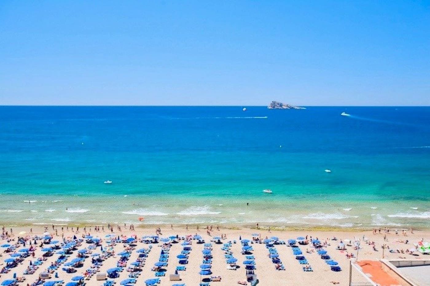 3 sypialnia Apartament na sprzedaż w Benidorm z basenem garażem - 585 000 € (Ref: 9241074)