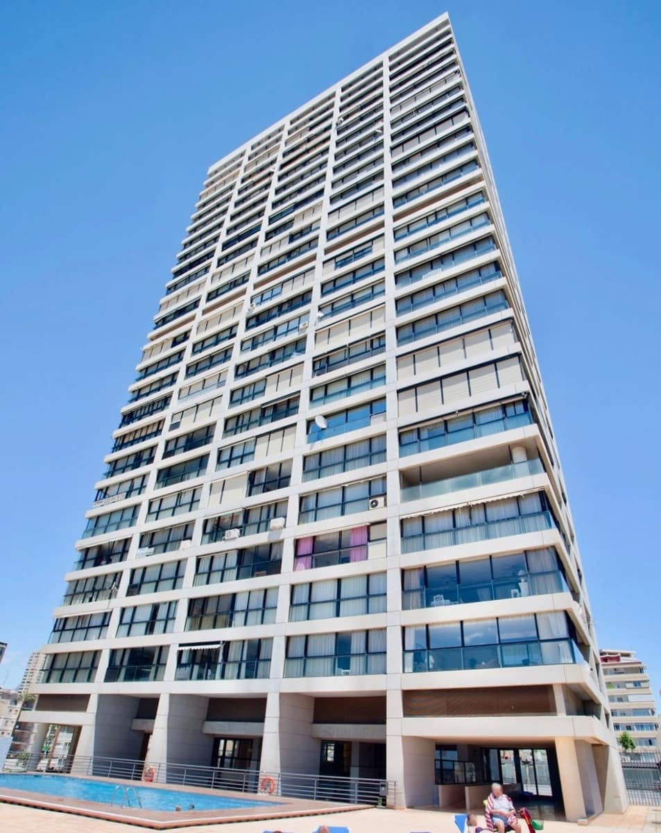 3 sypialnia Apartament na sprzedaż w Benidorm z basenem garażem - 585 000 € (Ref: 9241074)