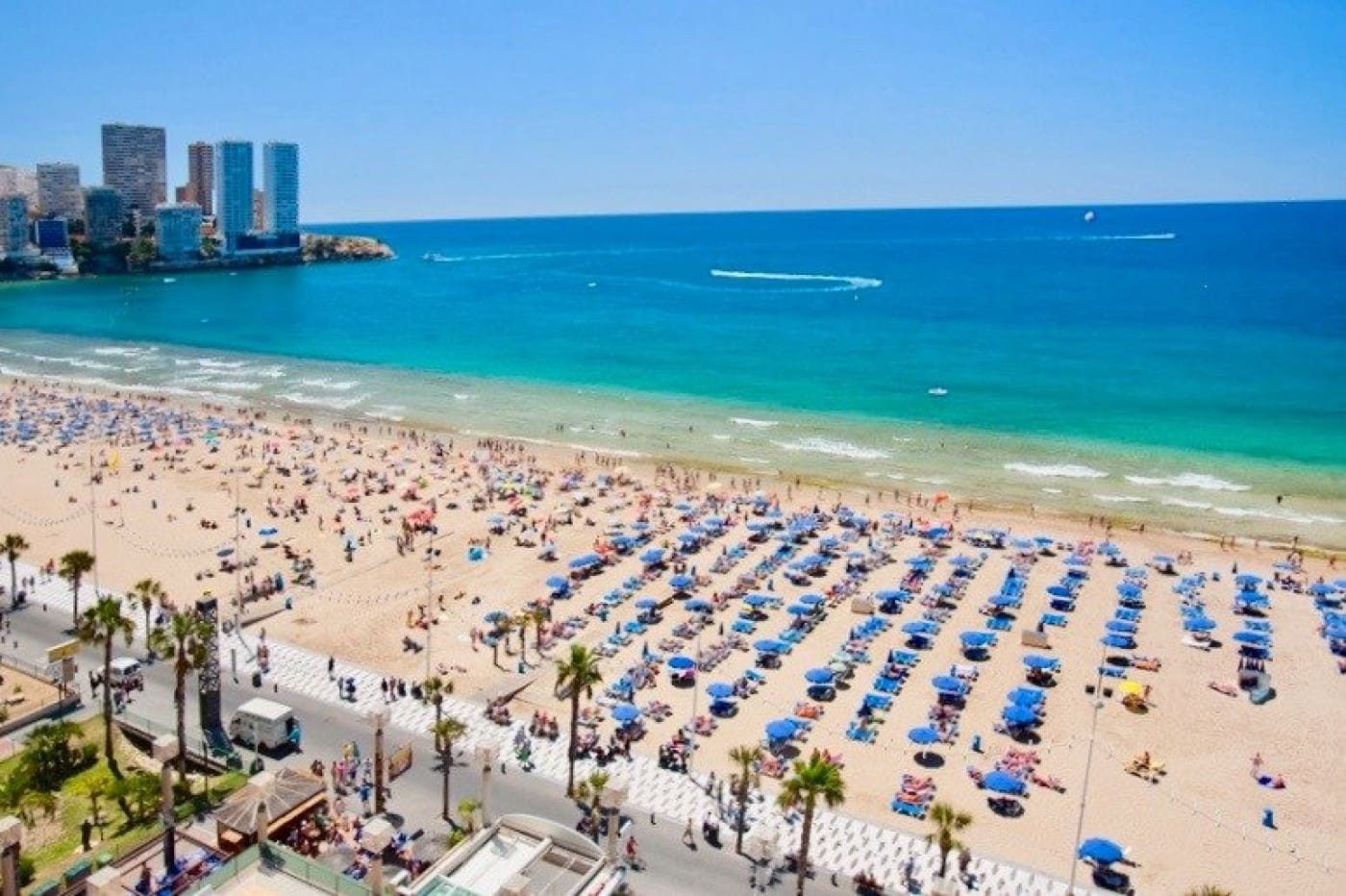 3 sypialnia Apartament na sprzedaż w Benidorm z basenem garażem - 585 000 € (Ref: 9241074)