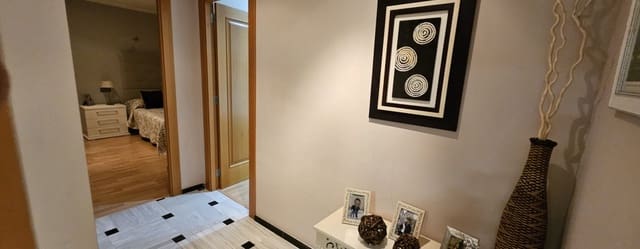 4 bedroom Apartment for sale in Playa Levante, Benidorm with garage - € 660,000 (Ref: 9241077)