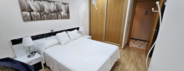 4 bedroom Apartment for sale in Playa Levante, Benidorm with garage - € 660,000 (Ref: 9241077)