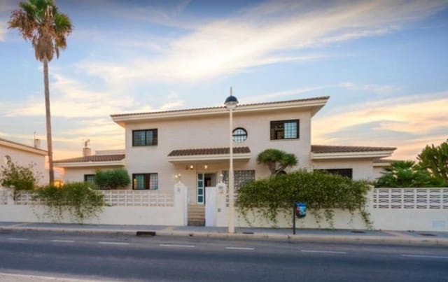 6 soveværelse Villa til salg i Poniente, Benidorm - € 890.000 (Ref: 9241085)